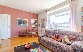 Palazzo Di Giustizia Bright Apartment
